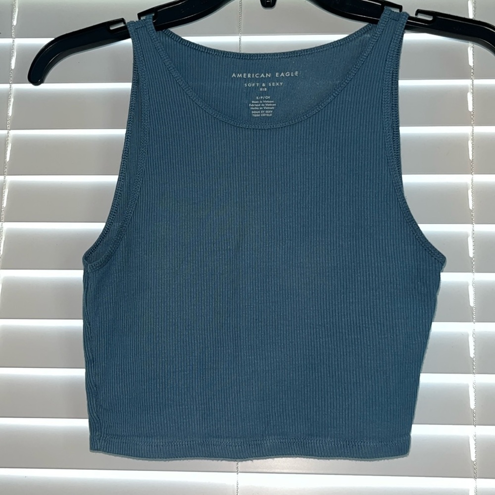 Cropped ribbed turquoise tank top